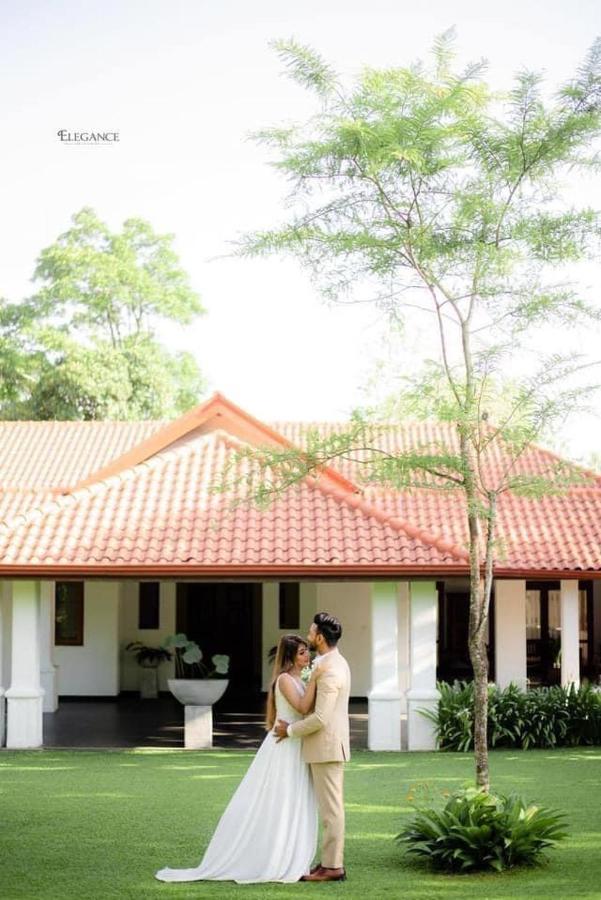 Villa Crystals Malabe Exterior photo